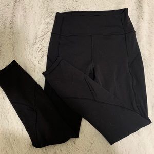 Lululemon In Movement Leggings 25”